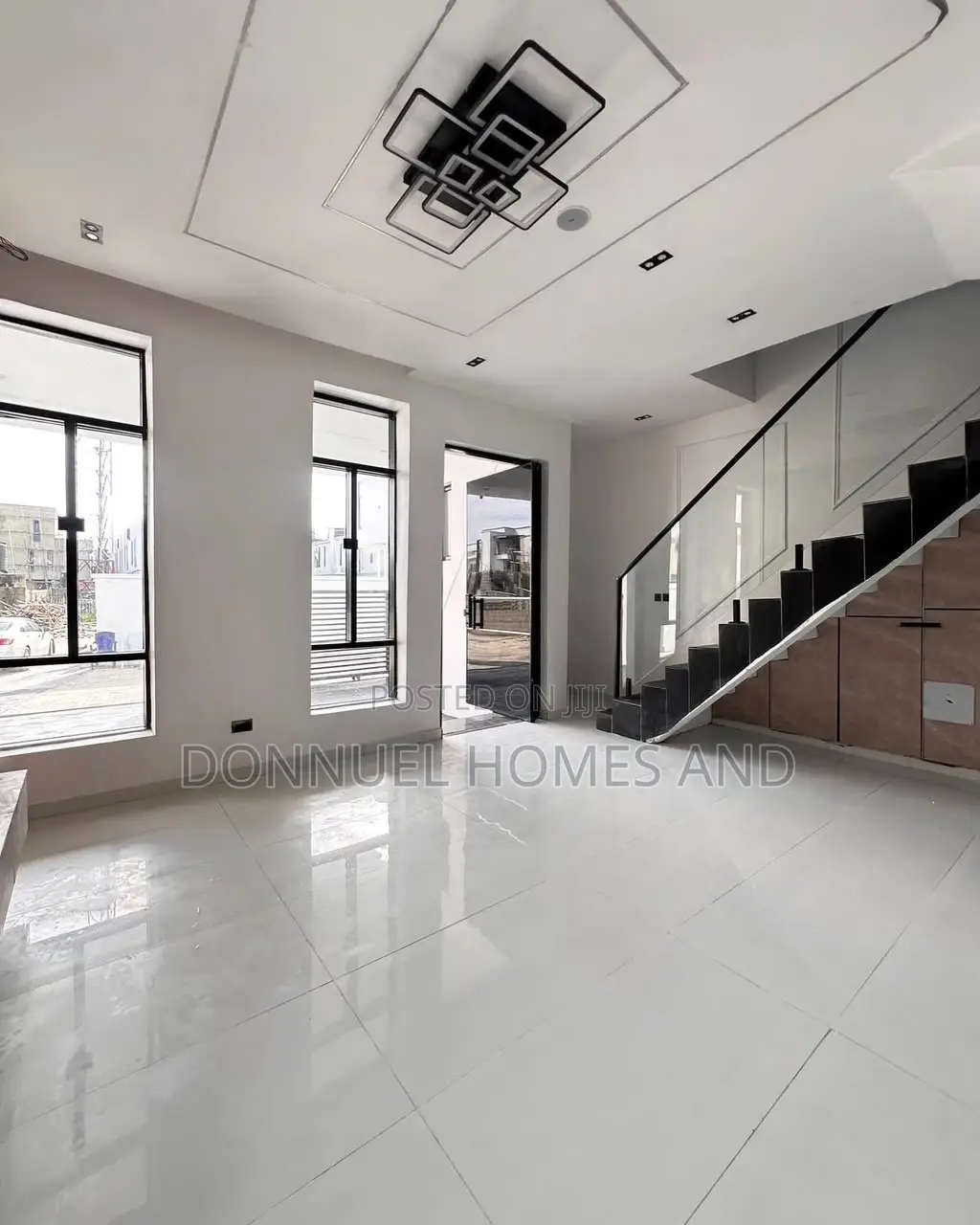 4bdrm Duplex in Ikota for rent