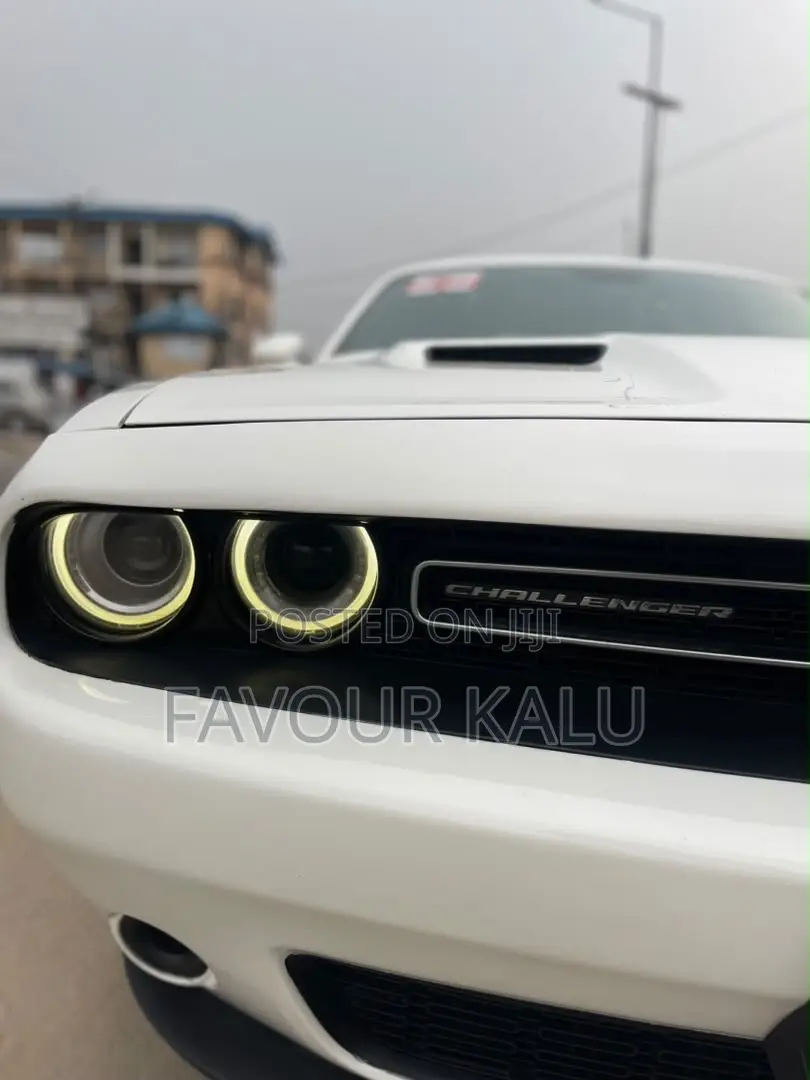 Dodge Challenger 2016 White