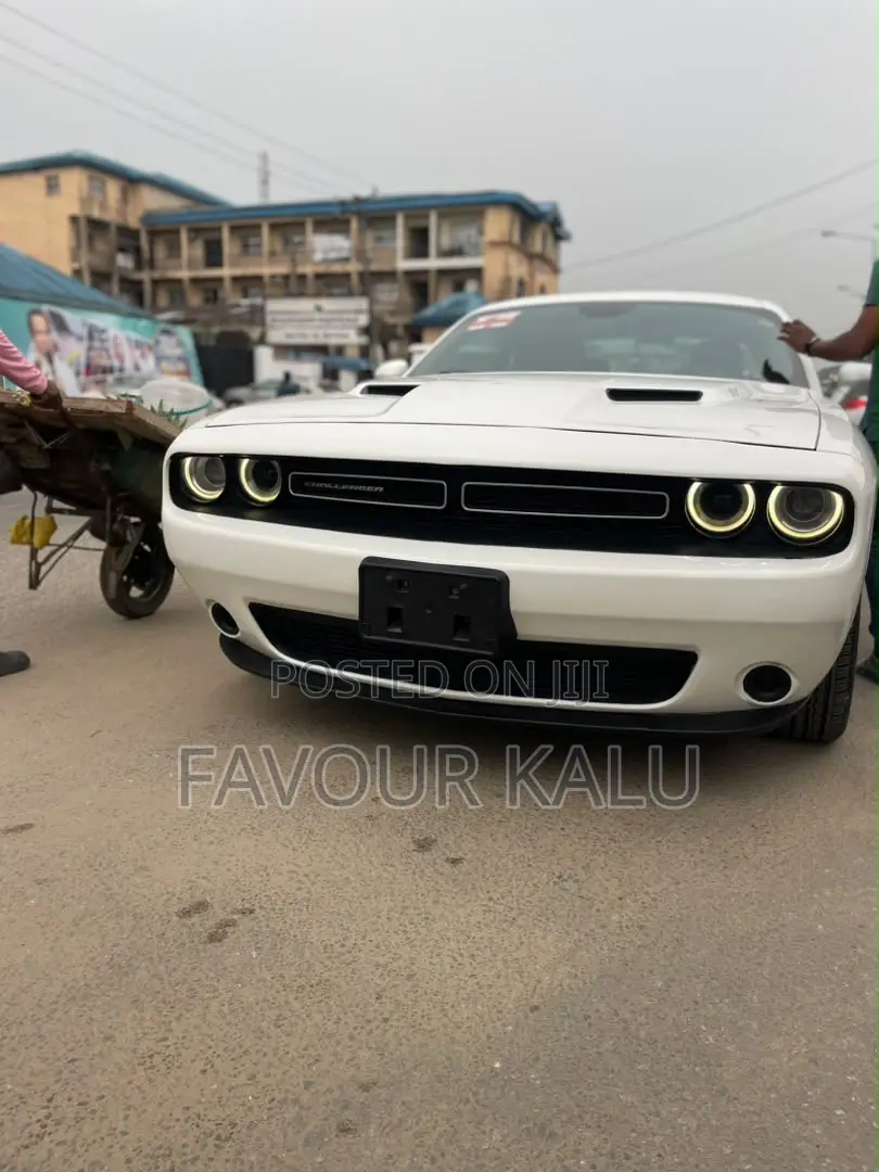 Dodge Challenger 2016 White