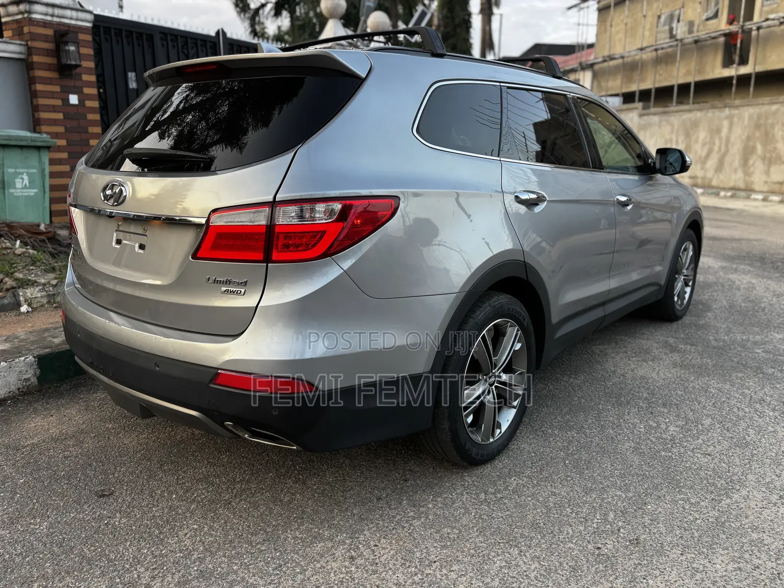 Hyundai Santa Fe Limited 4dr SUV AWD w/Saddle Interior (3.3L 6cyl 6A)