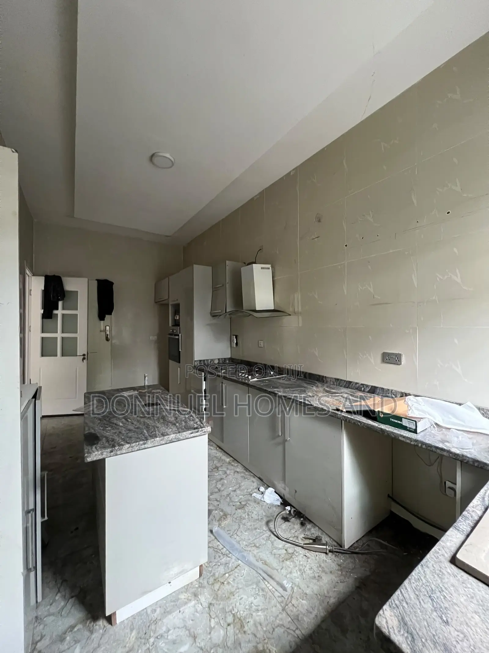 4bdrm Duplex in Ikota for rent