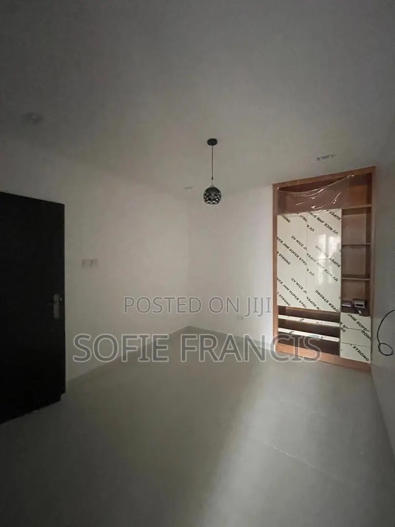 3bdrm Duplex in Agungi for rent