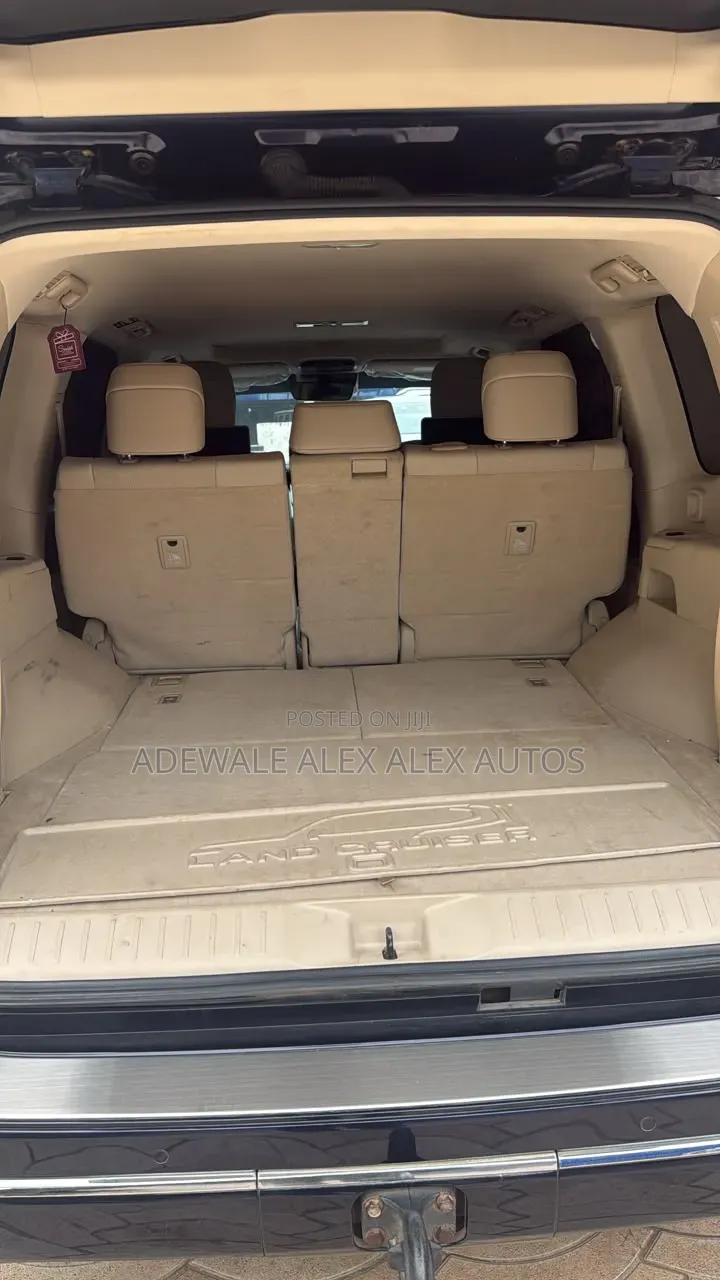 Toyota Land Cruiser 2022 Blue
