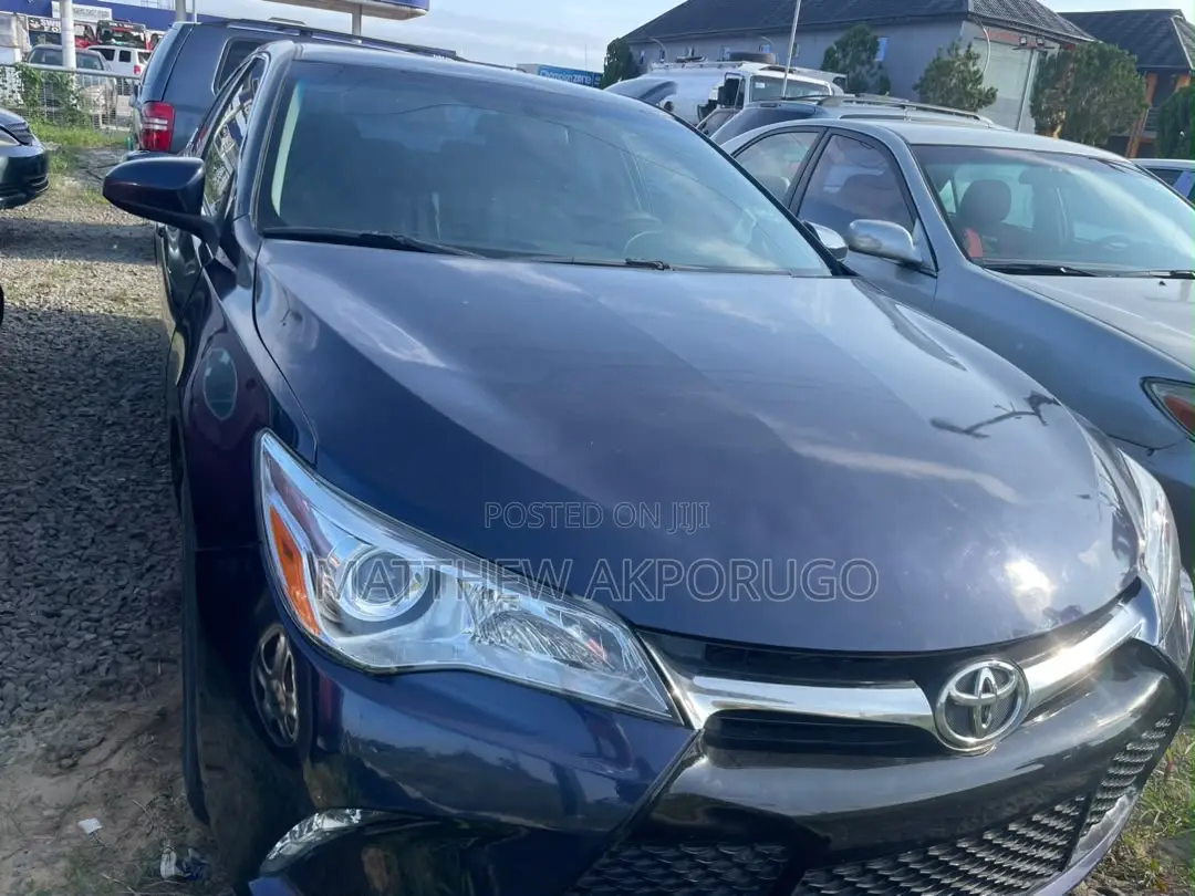 Toyota Camry 2016 Gray
