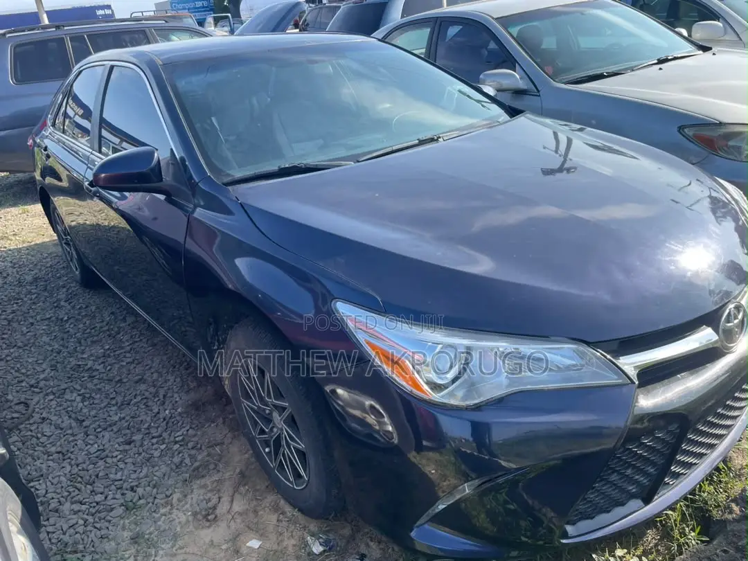 Toyota Camry 2016 Gray