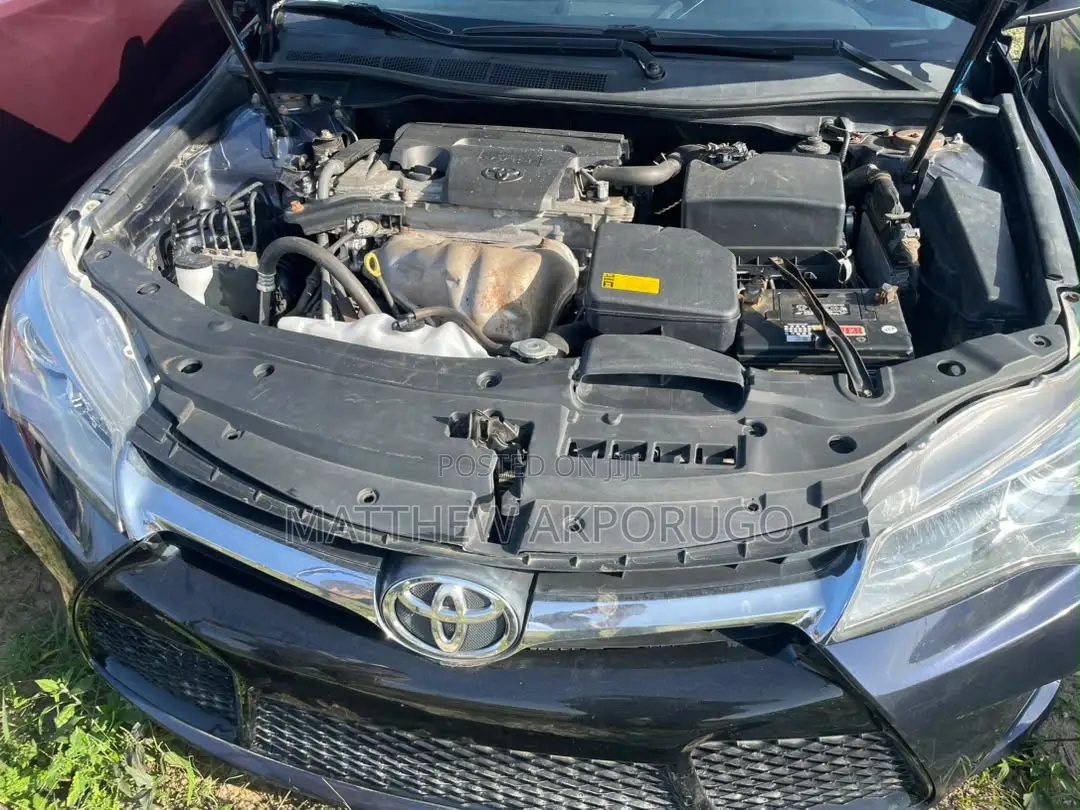 Toyota Camry 2016 Gray
