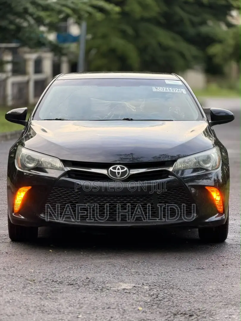 Toyota Camry 2016 Black