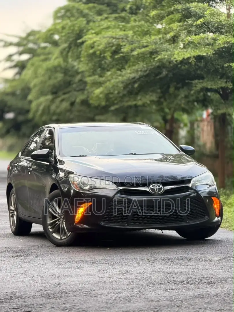 Toyota Camry 2016 Black