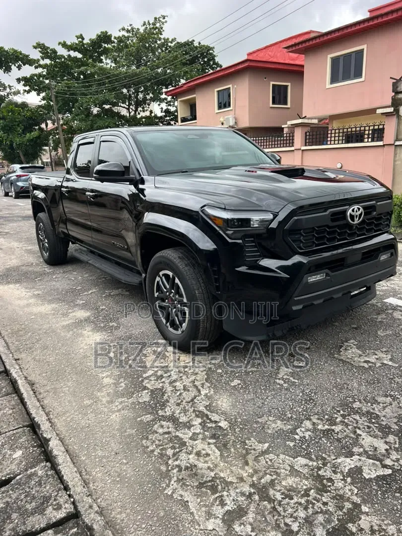 Toyota Tacoma 2025 Black