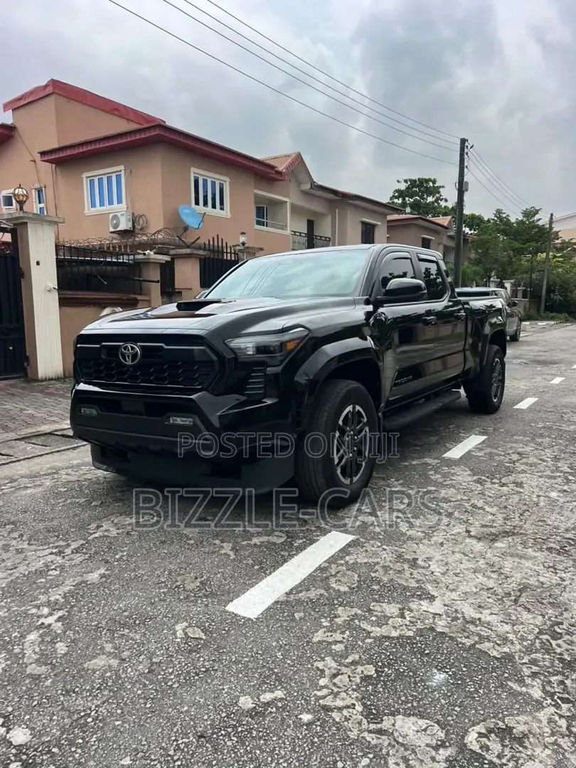 Toyota Tacoma 2025 Black