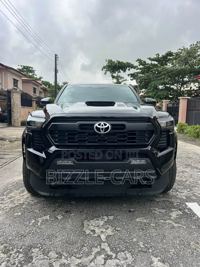 Toyota Tacoma 2025 Black