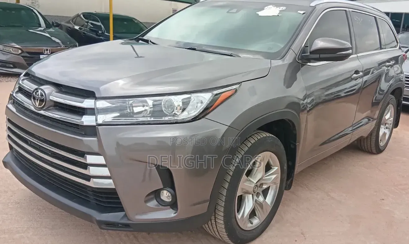 Toyota Highlander Limited 2019 Gray