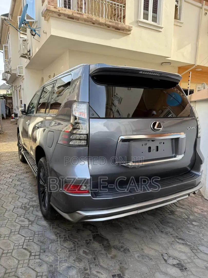 Lexus GX 2023 Silver