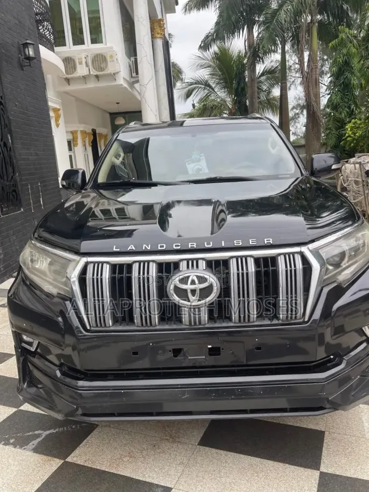 Toyota Land Cruiser Prado 2023 Black