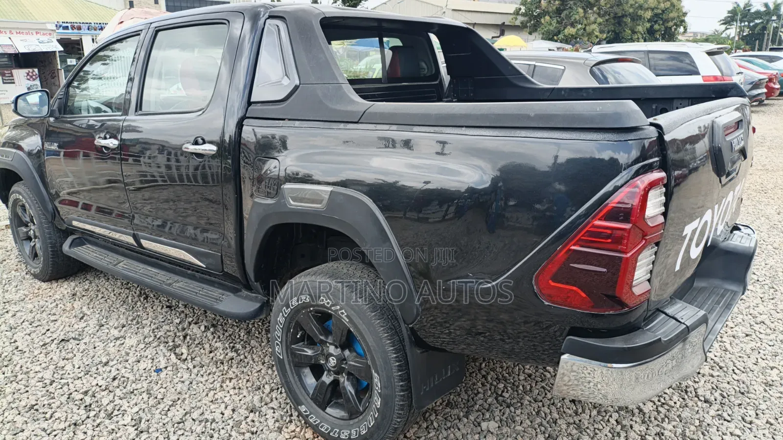 Toyota Hilux 2013 Black