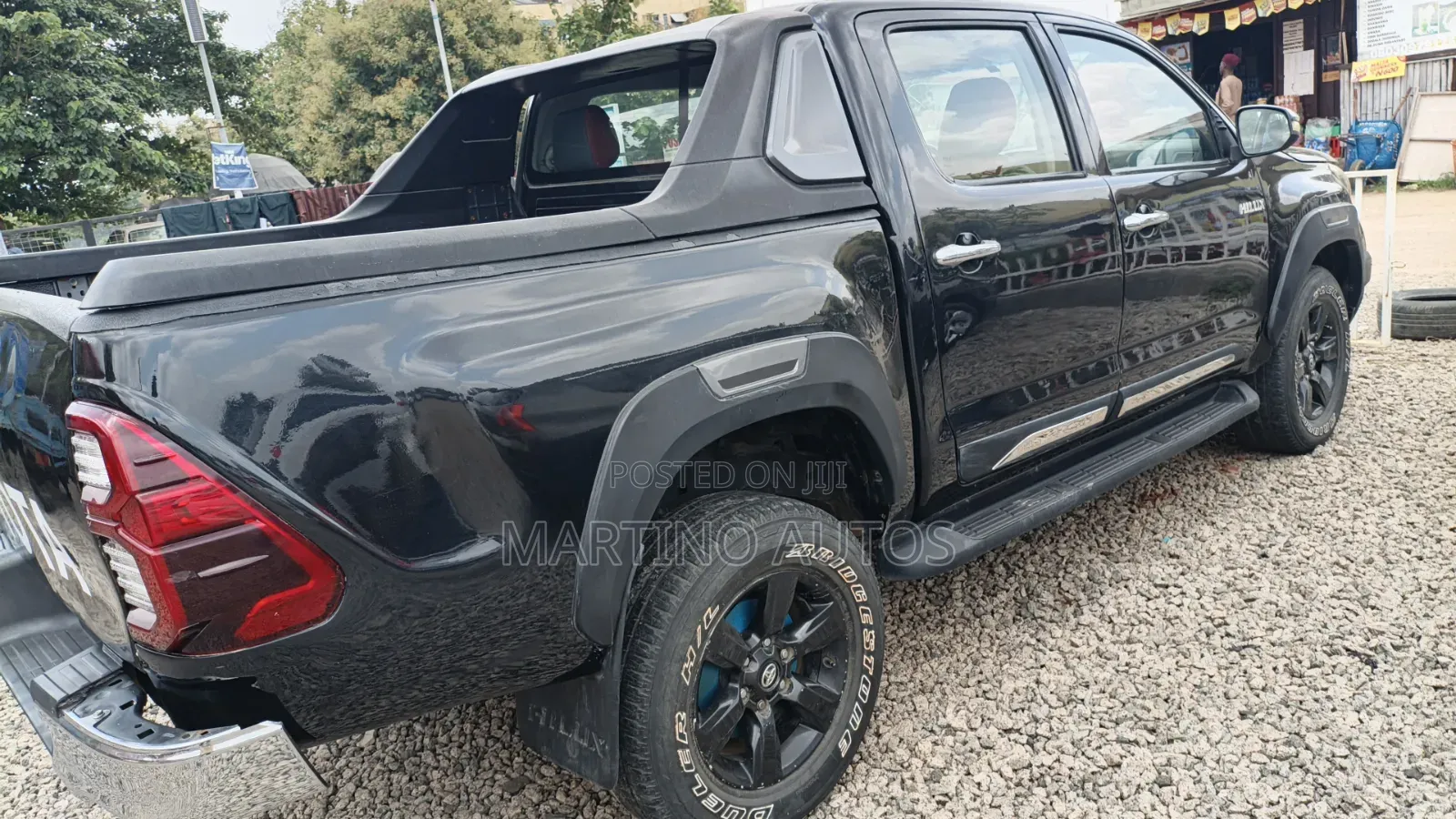 Toyota Hilux 2013 Black