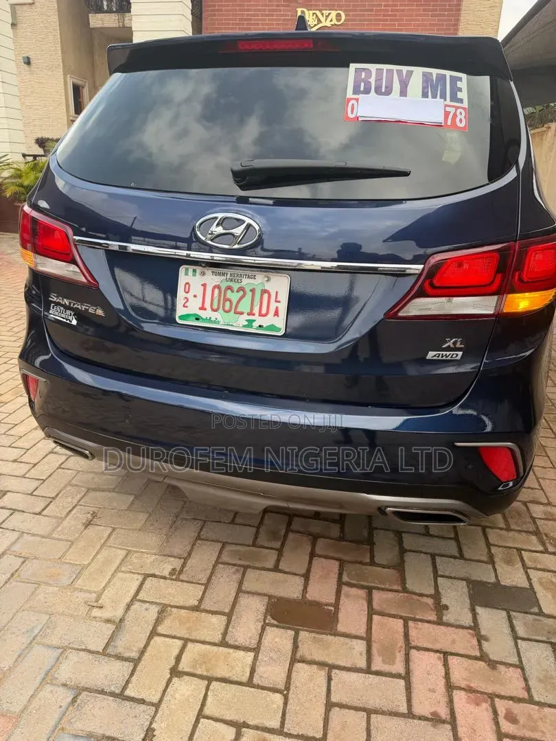 Hyundai Santa Fe 2017 Blue