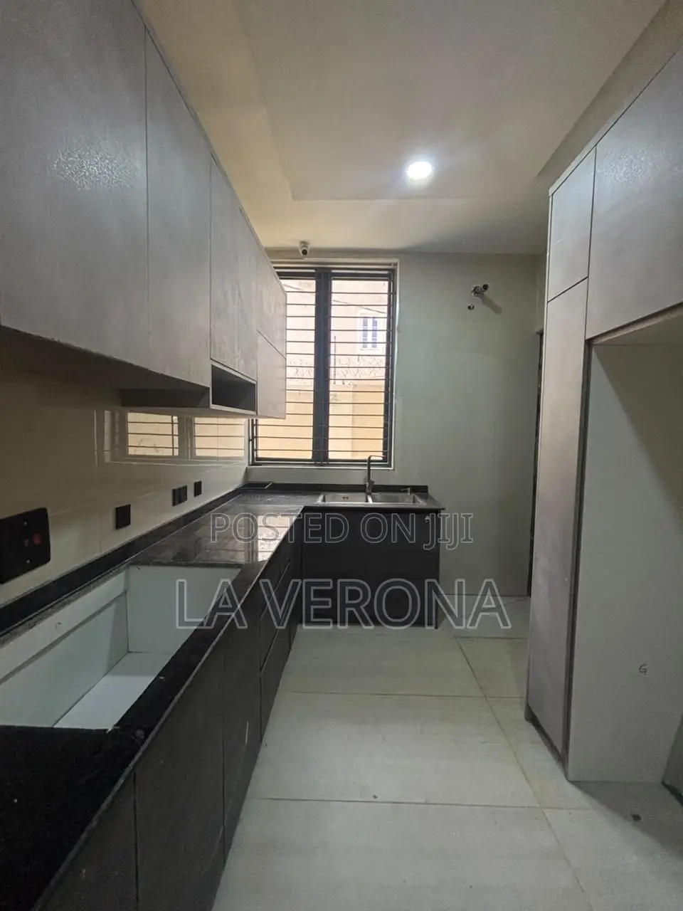 5bdrm Townhouse / Terrace in Jahi for rent