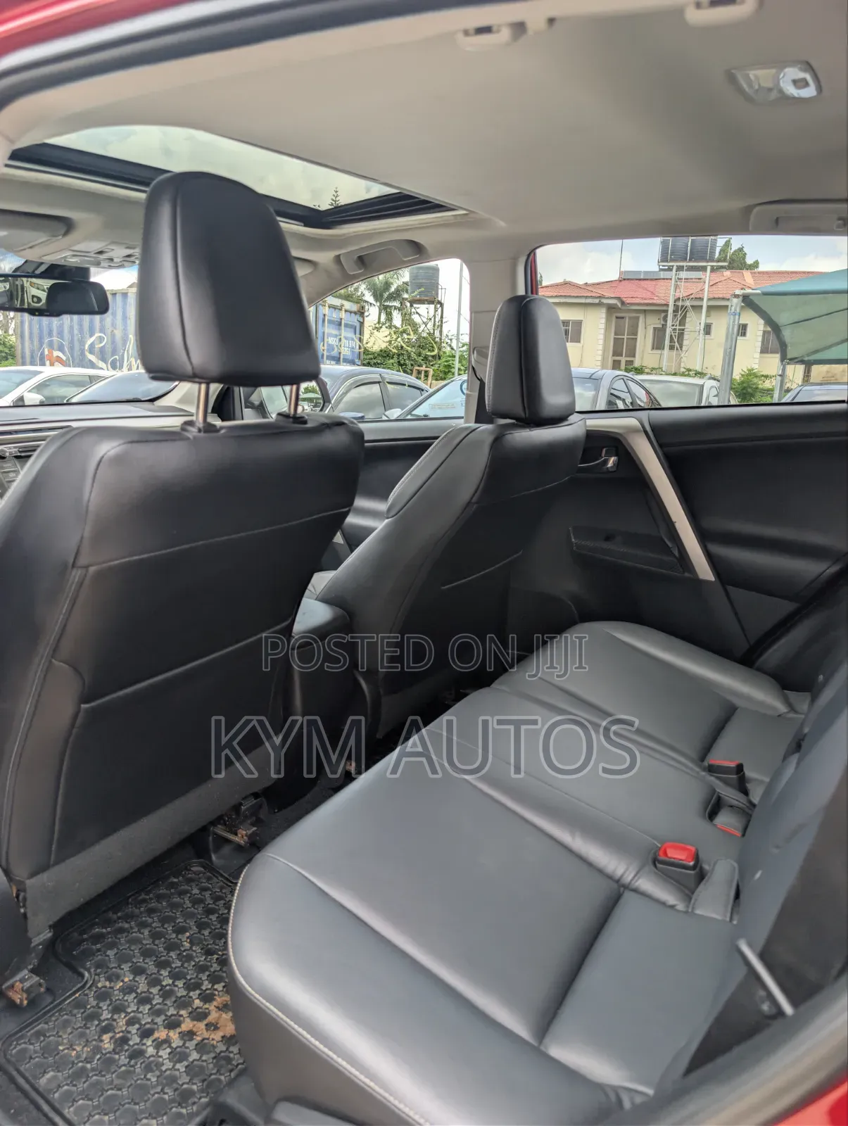 Toyota RAV4 2014 Red