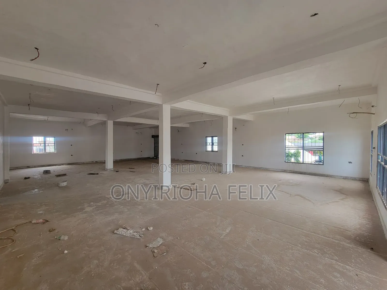 310 SQMS in a 3 Floor Plaza