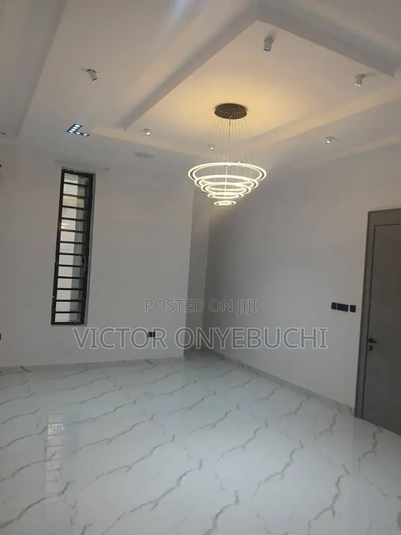 5bdrm Duplex in Peace Estate, Ago Palace for sale