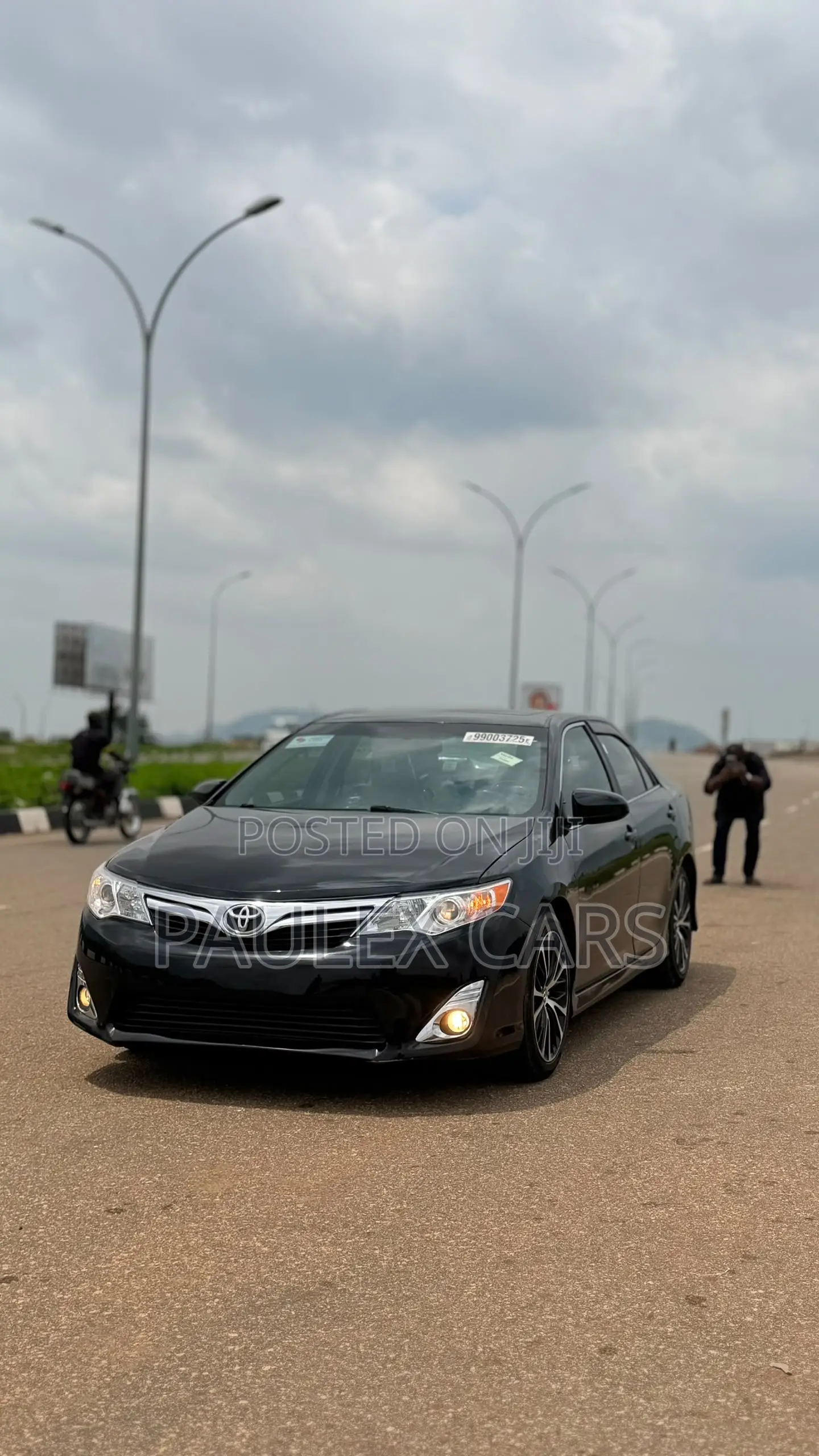 Toyota Camry SE Sport 4dr Sedan w/Prod. End 11/13 (2.5L 4cyl 6A) 2014