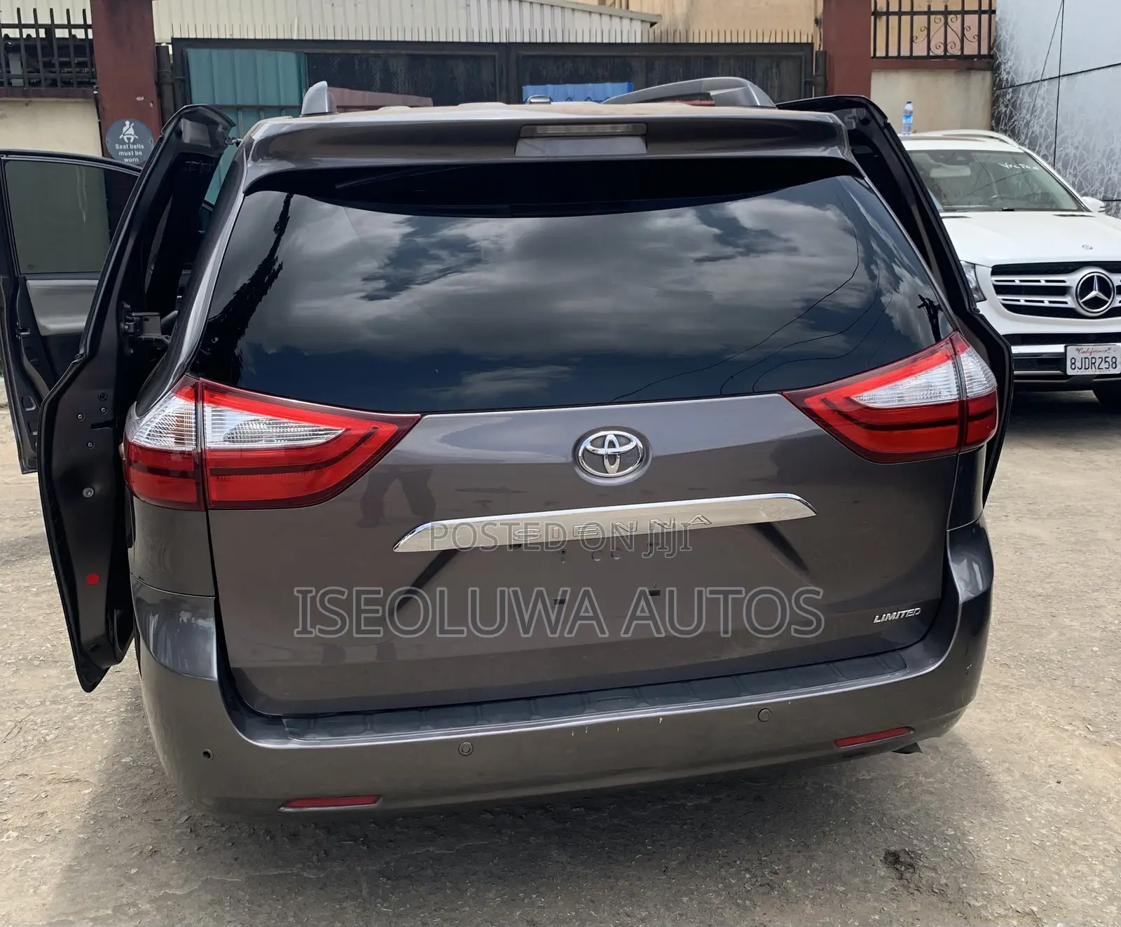 Toyota Sienna 2017 Gray