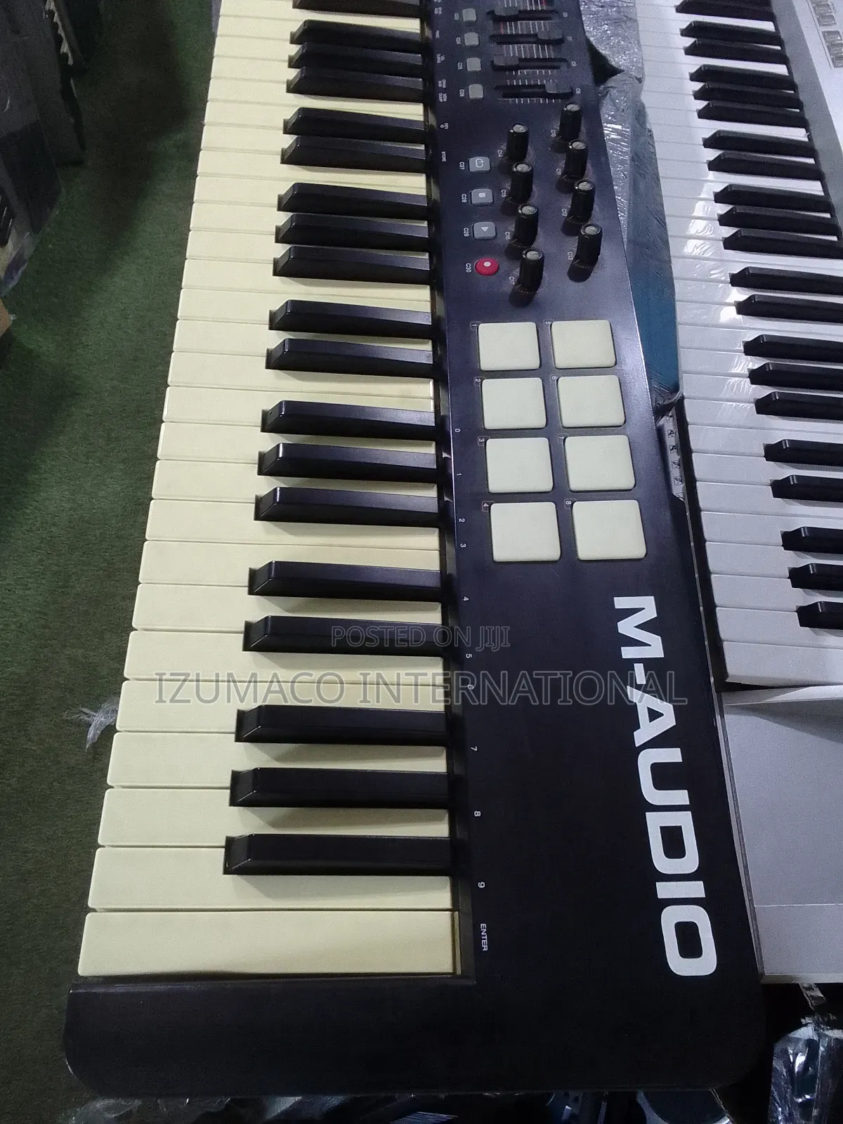 M-Audio Oxygen 61 MIDI Controller Keyboard – 61 Keys