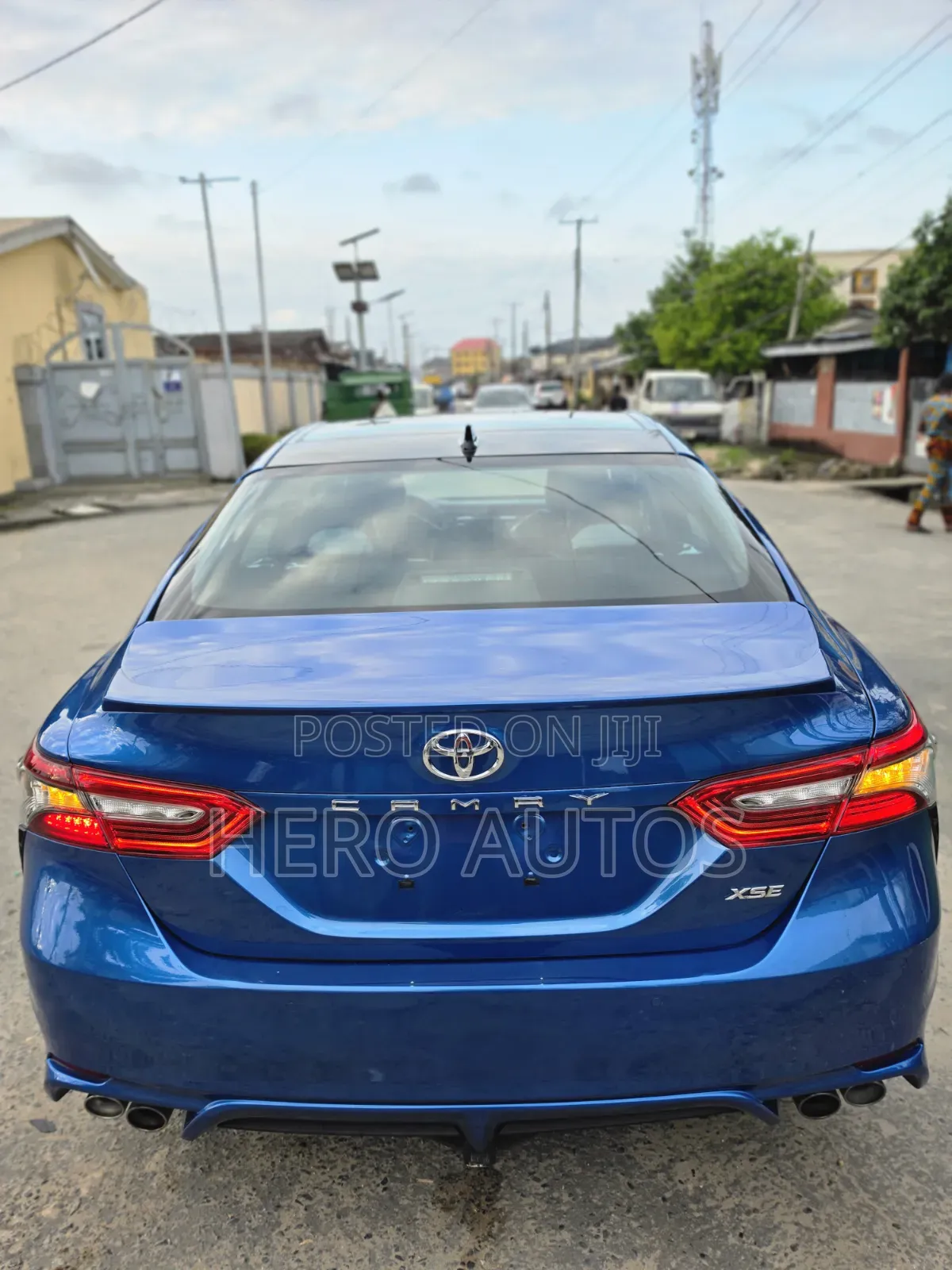 Toyota Camry 2018 Blue