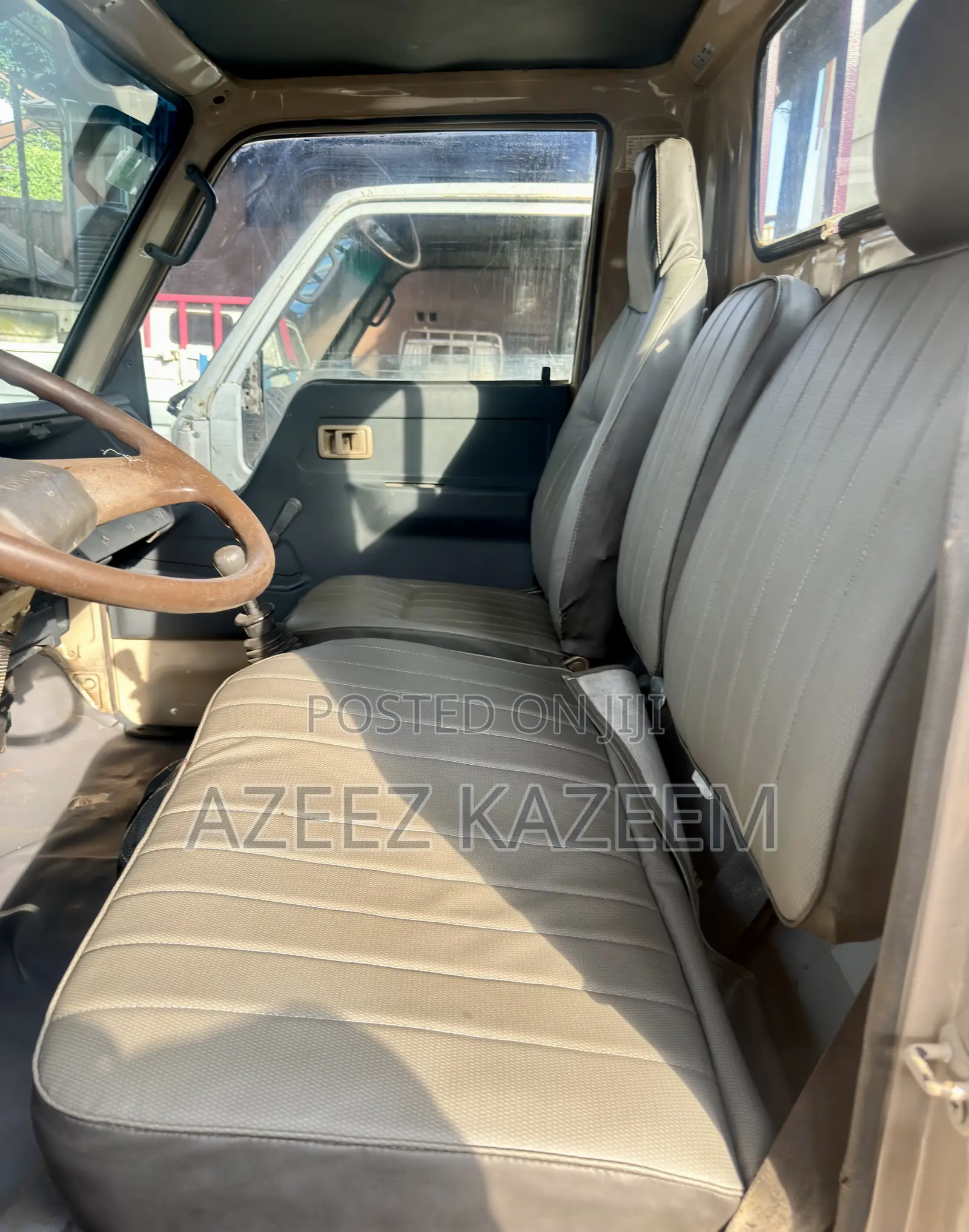 Toyota Dyna 200 Six Tyres With 2RZ Engine 4Tonnage
