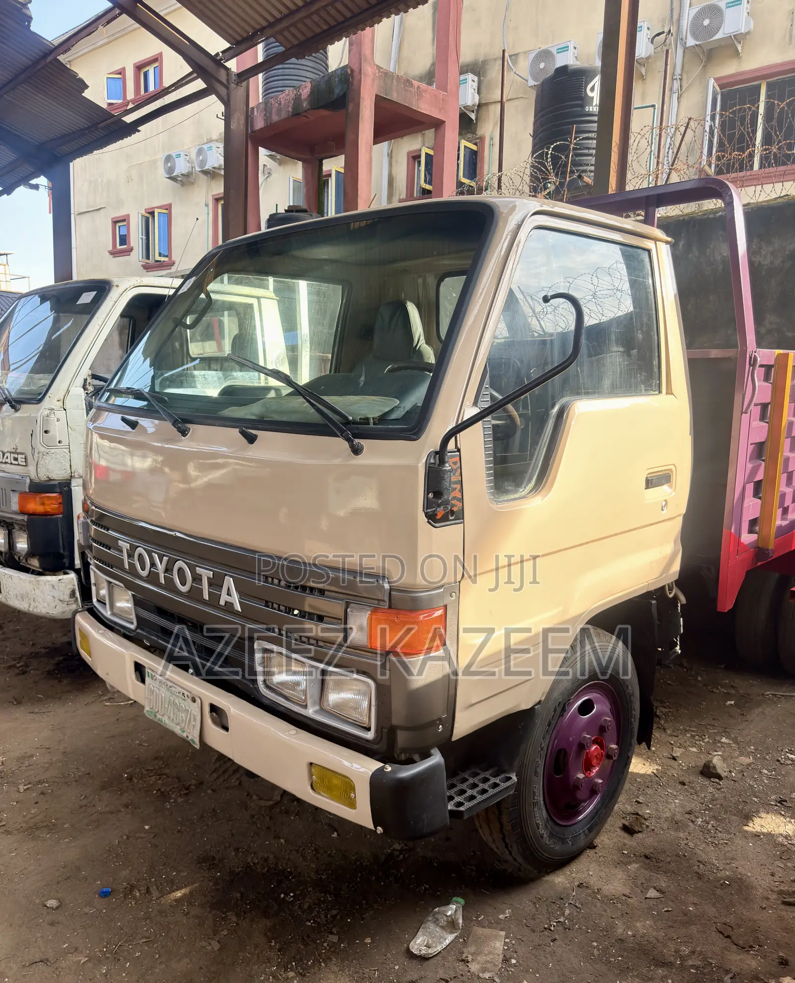 Toyota Dyna 200 Six Tyres With 2RZ Engine 4Tonnage