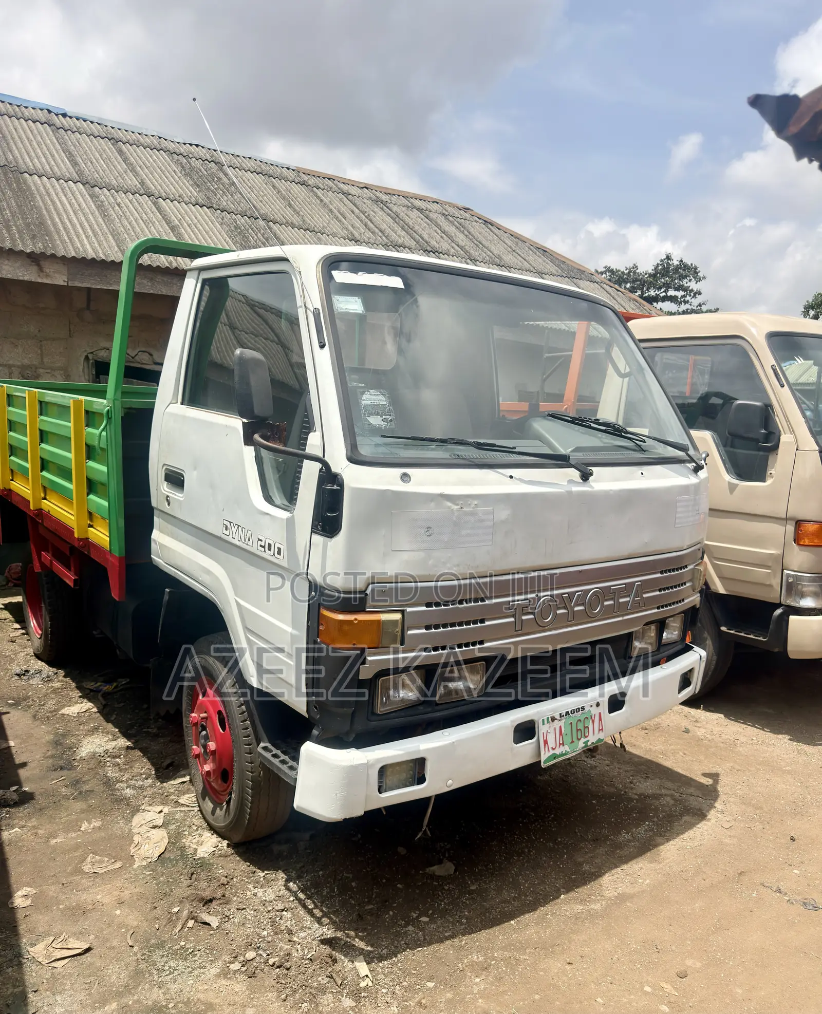 Toyota Dyna 200 First Body Manual Gear 2RZ Engine