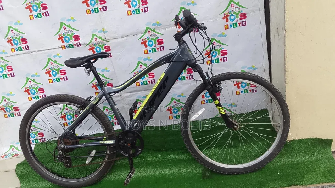 HYPER Electric Bicycle Adult Size