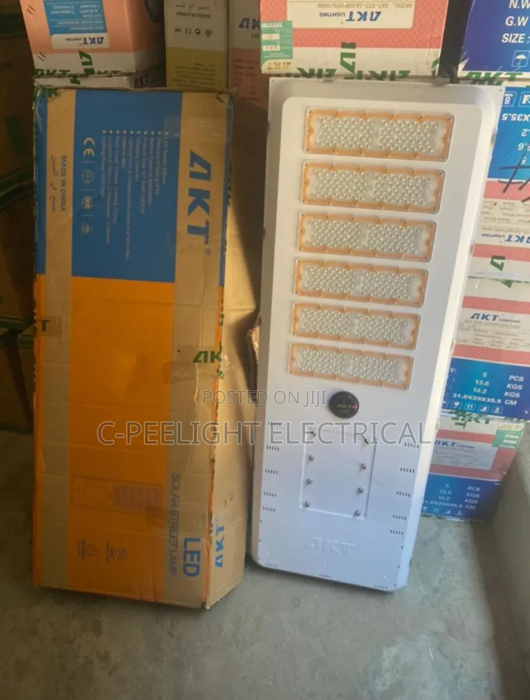 1000W Solar Street Light – Powerful Reliable.