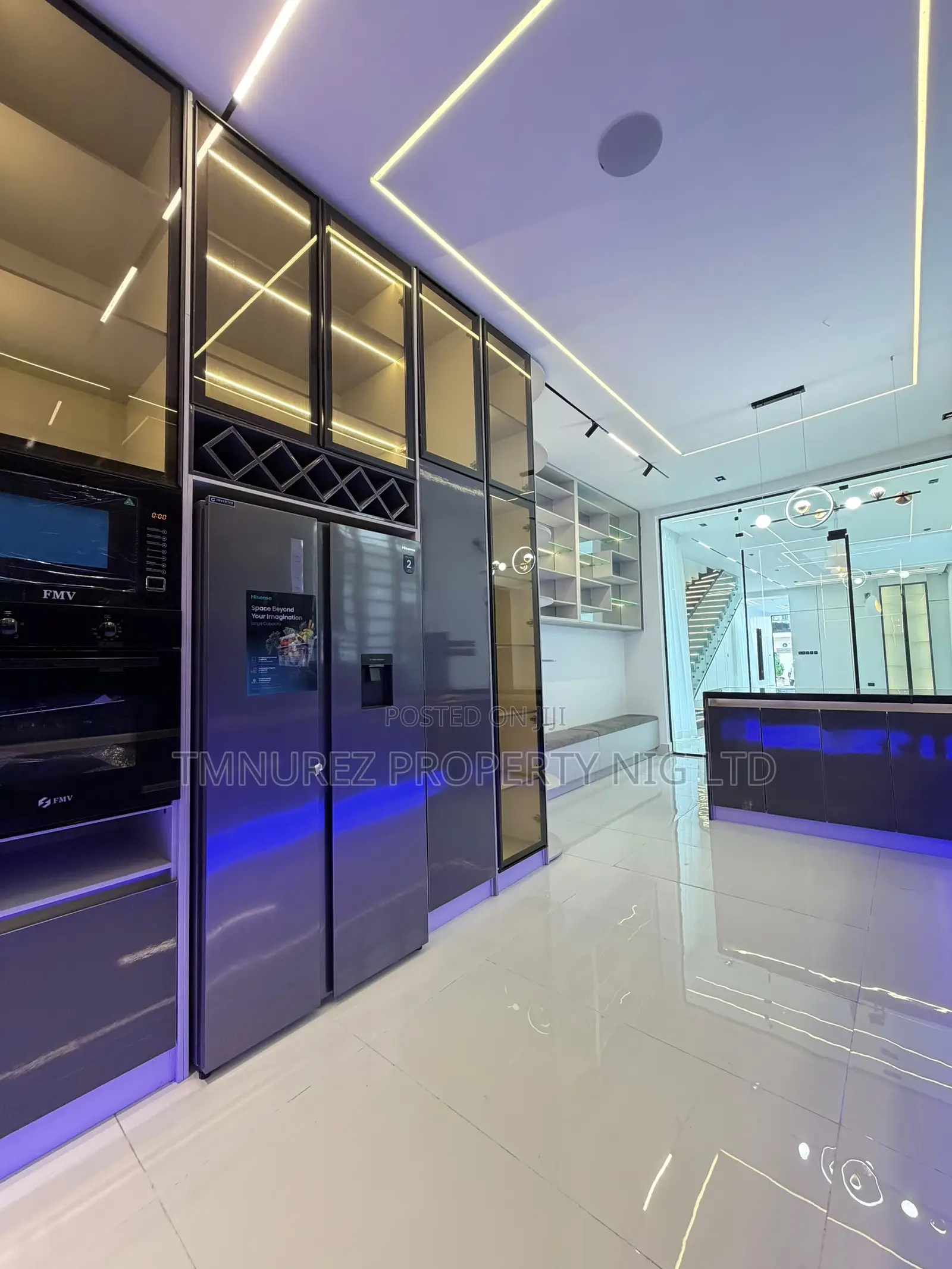 4bdrm Duplex in Chevron for sale