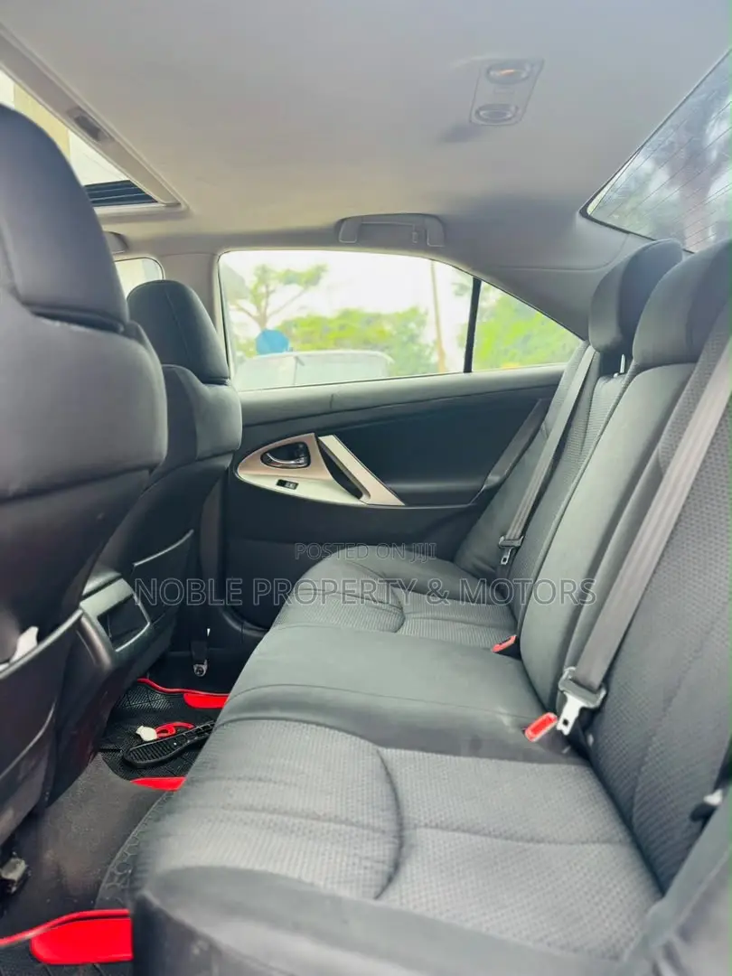 Toyota Camry SE 4dr Sedan (2.5L 4cyl 6A) 2011 Black