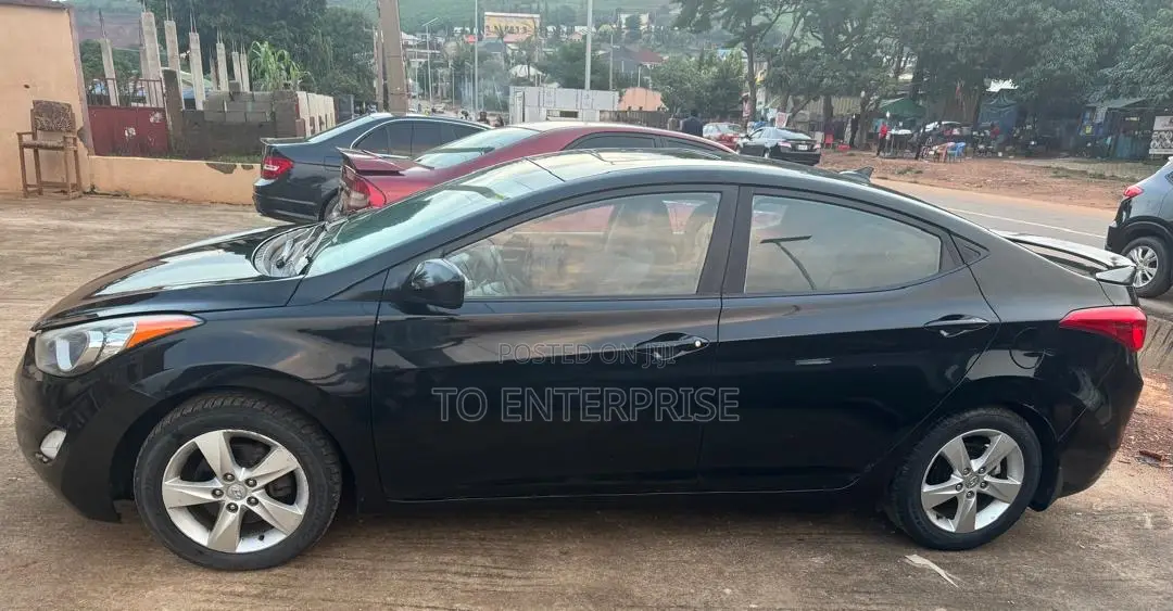 Hyundai Elantra 2013 Black