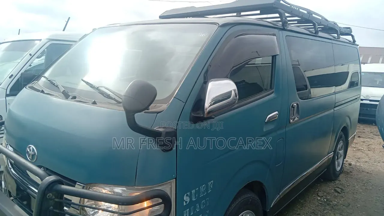 Toyota HiAce 2012 Blue