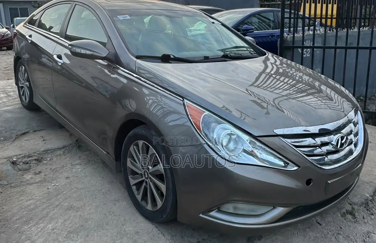 Hyundai Sonata Limited 4dr Sedan w/Prod. End 12/13 (2.0L 4cyl Turbo 6A)
