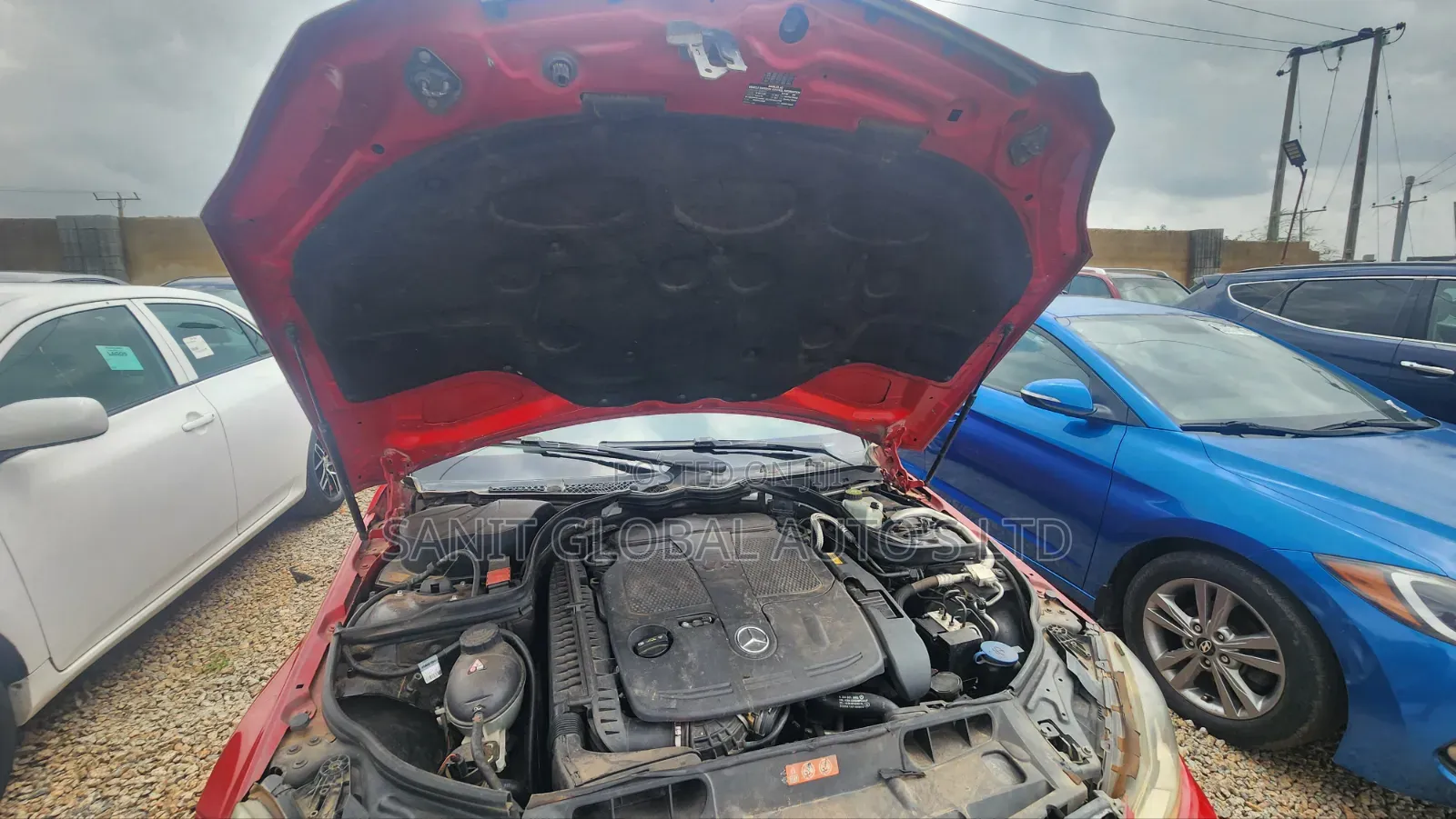 Mercedes-Benz C300 2013 Red