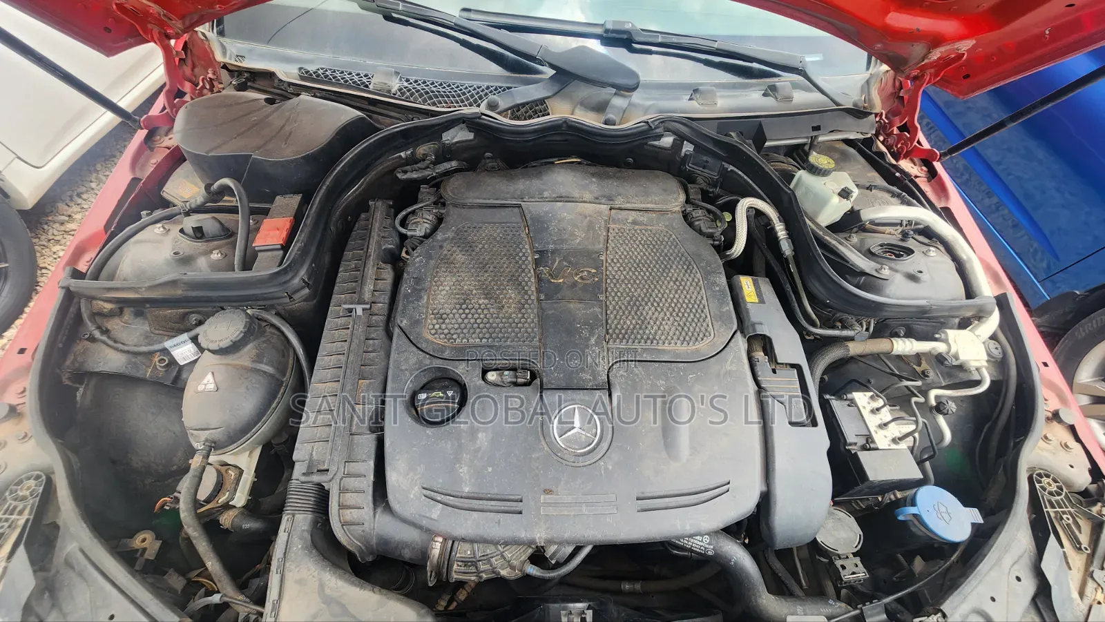Mercedes-Benz C300 2013 Red