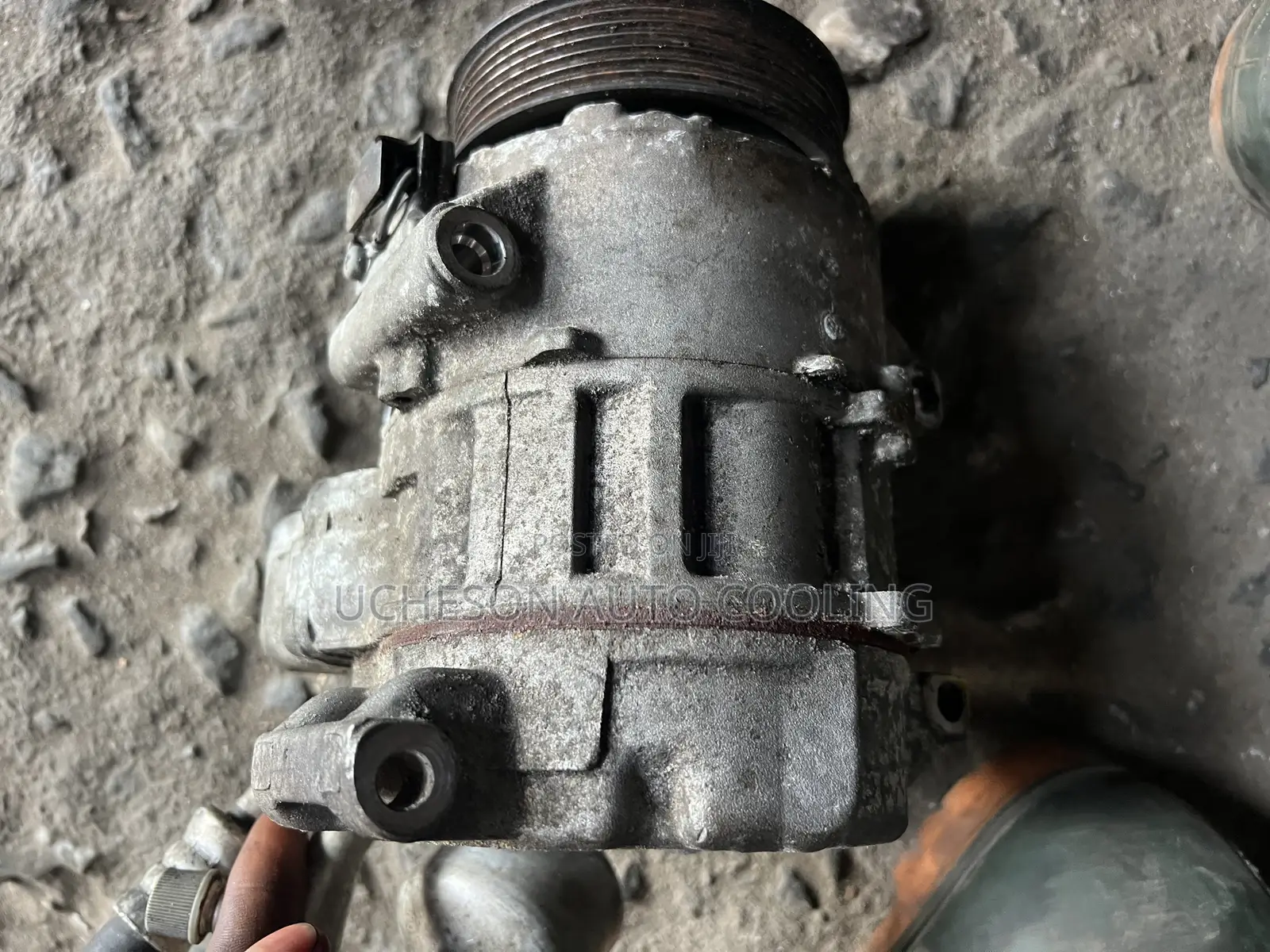 AC Compressor for Venza
