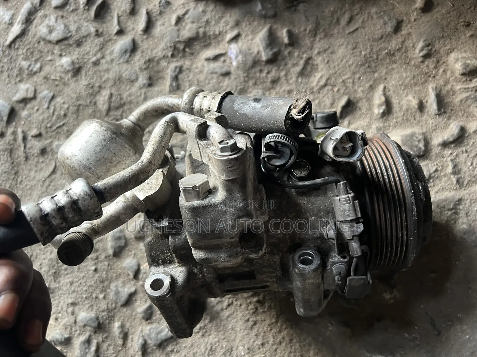 AC Compressor for Venza