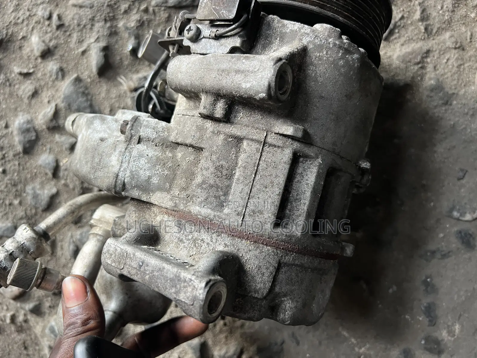 AC Compressor for Venza