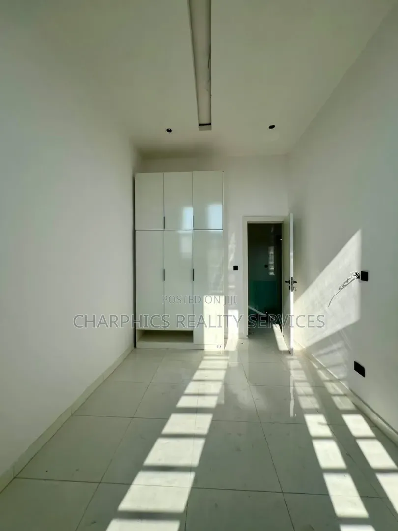 4bdrm Duplex in Off Lekki-Epe Expressway for sale