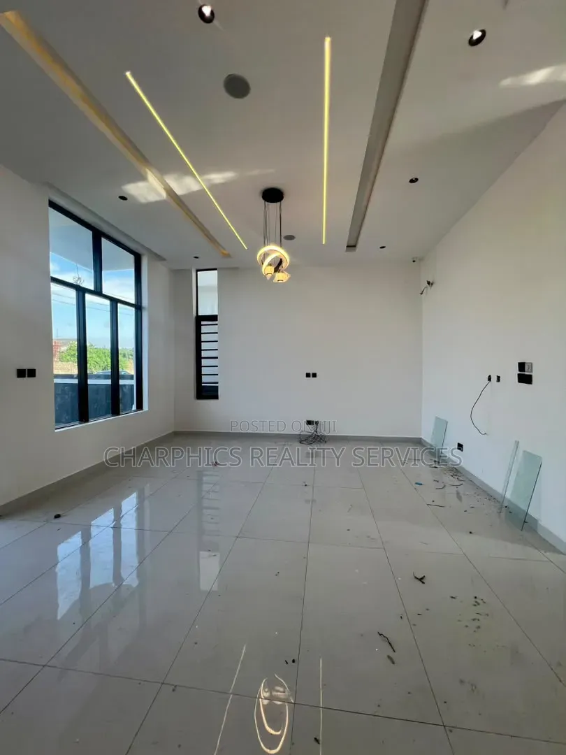 4bdrm Duplex in Off Lekki-Epe Expressway for sale
