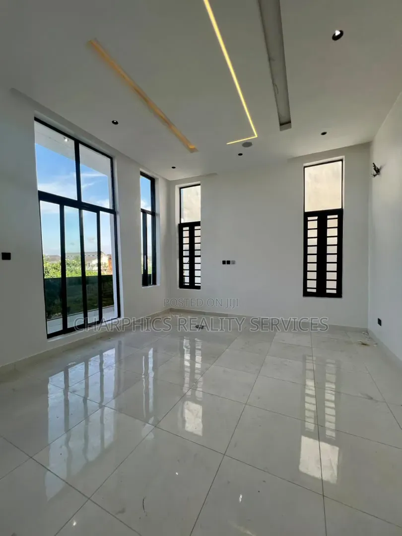 4bdrm Duplex in Off Lekki-Epe Expressway for sale