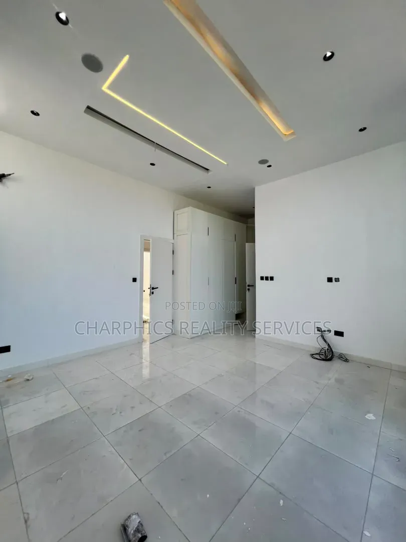 4bdrm Duplex in Off Lekki-Epe Expressway for sale