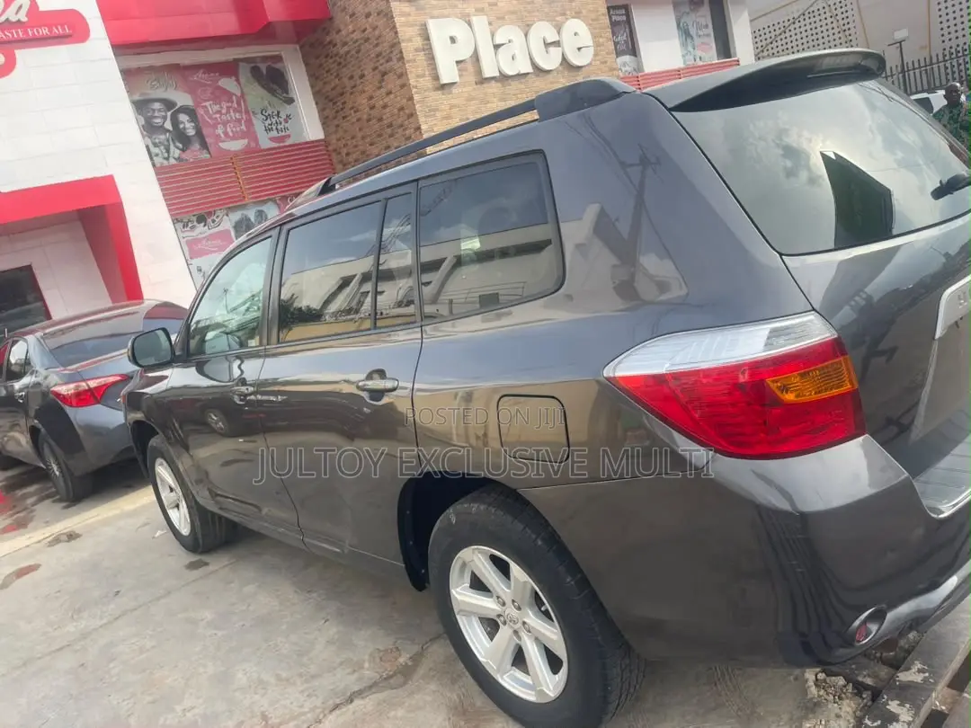 Toyota Highlander Base 2009 Gray