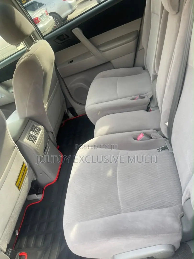 Toyota Highlander Base 2009 Gray